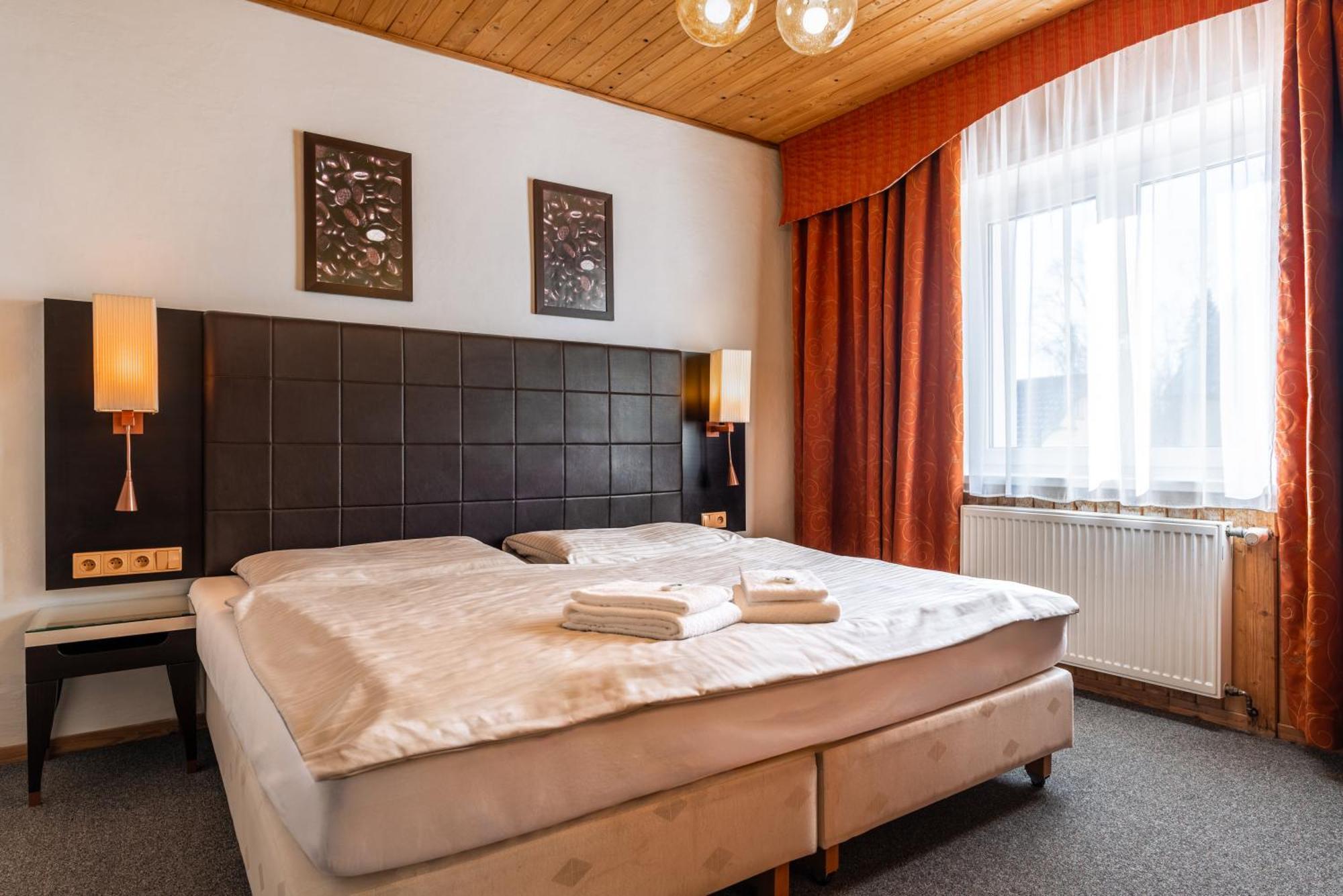 Hotel Schwarz Nové Hamry المظهر الخارجي الصورة